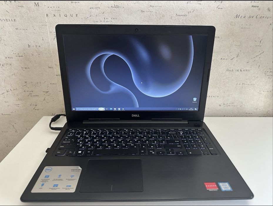 Ноутбук DELL Inspiron 5570(i7, новый SSD)