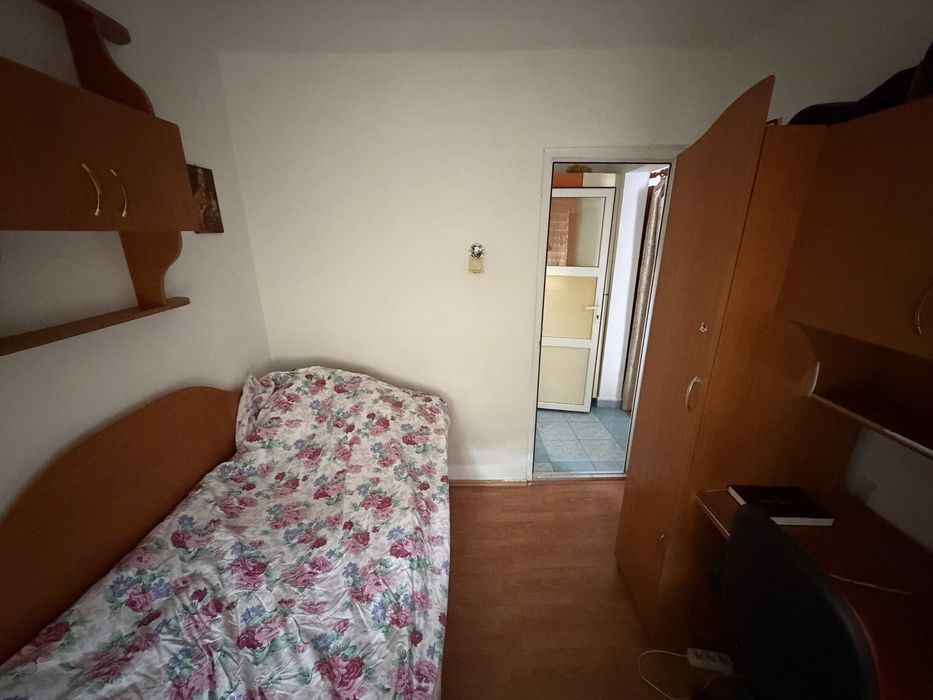 Închiriez apartament Bârlad