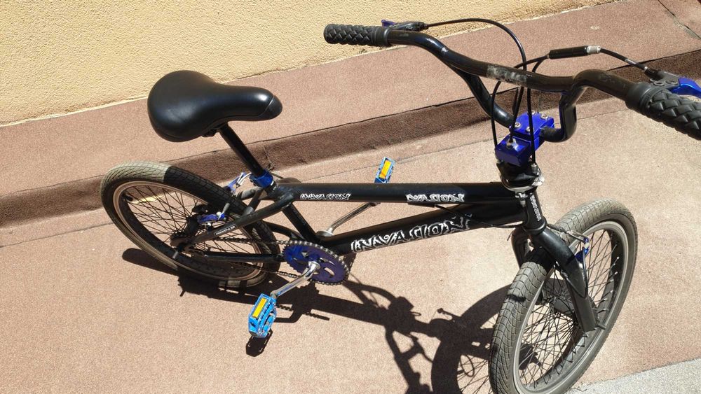 Колело BMX за трикове, с пегове