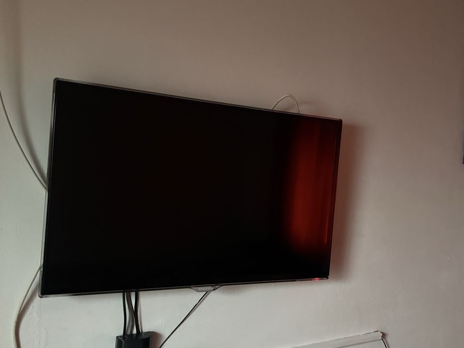Vand sau schimb tv Samsung