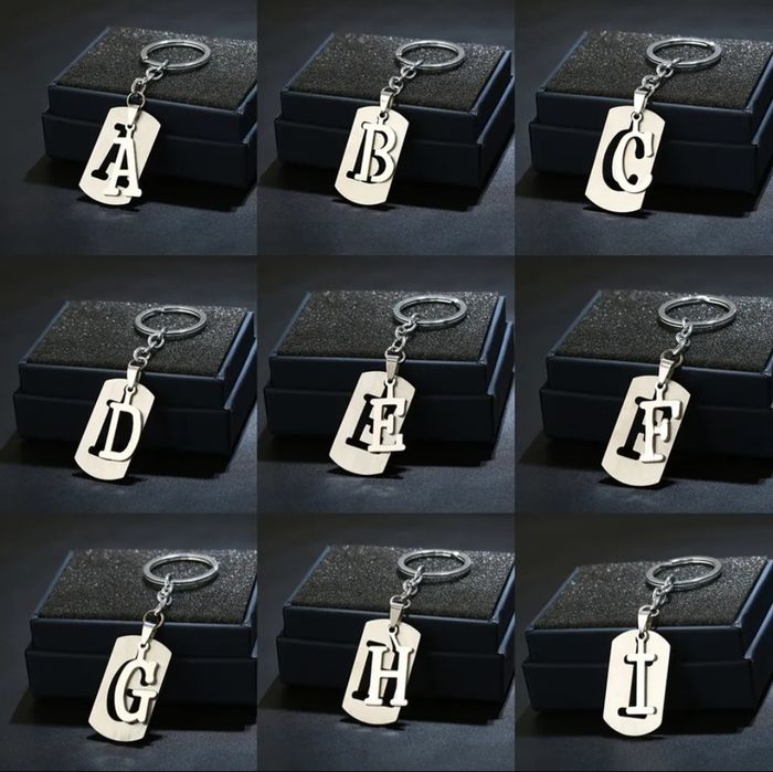 Метална плочки с букви " М", "D", "G" , "A" , "B"  ключодържатели
ключ