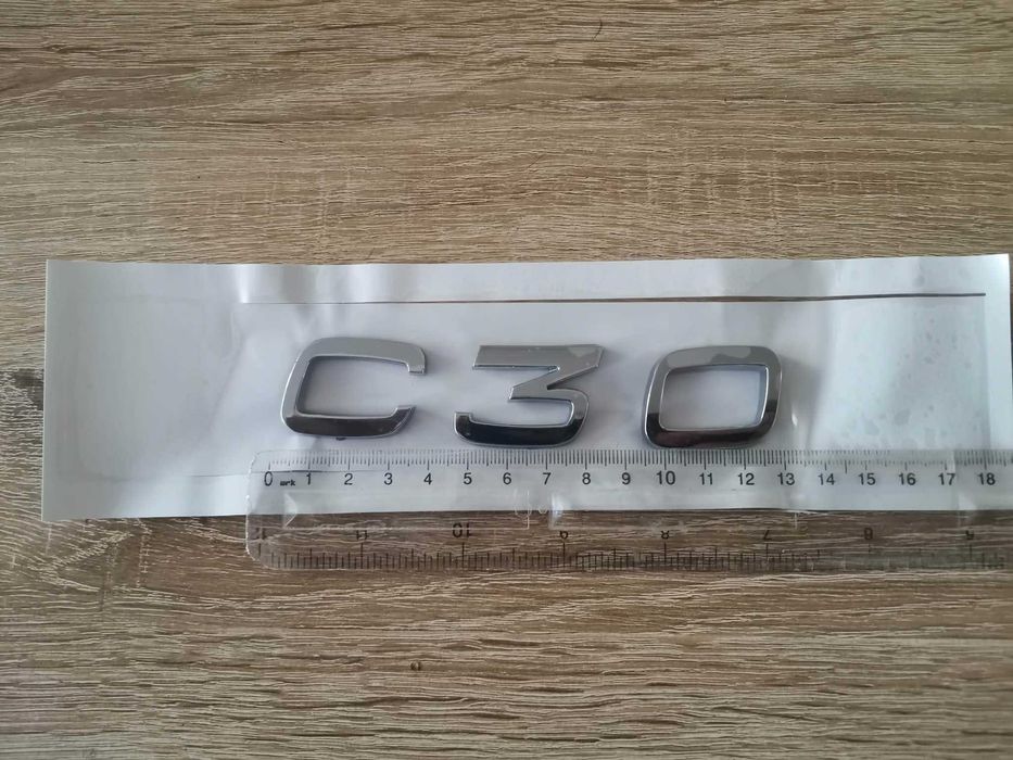 Volvo C30 сребрист надпис