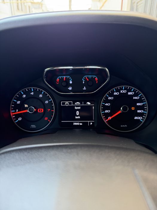 Trailblazer 20/21 qora kam yurgan tozza holati ideal