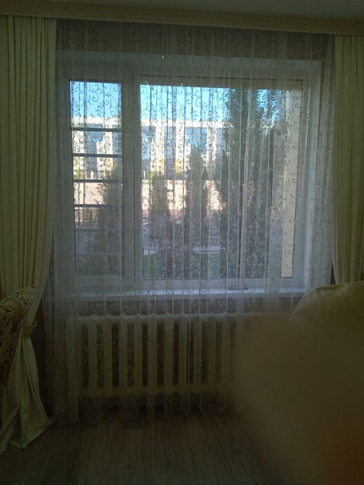 Продам Тюль (2 шт)