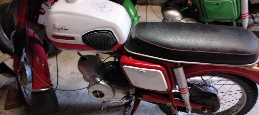 Motociclete mobra și hoinar