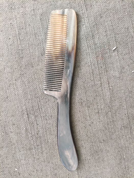 Продавам гребенчета от естествен материал