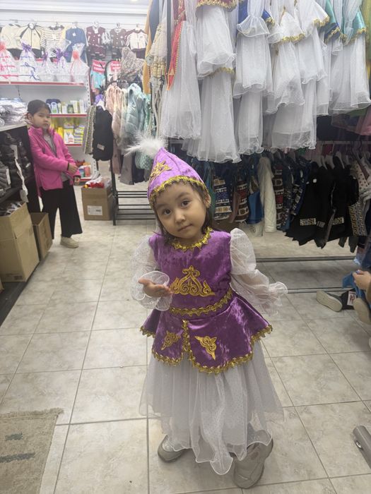 Көйлек бас киімі мен бірге