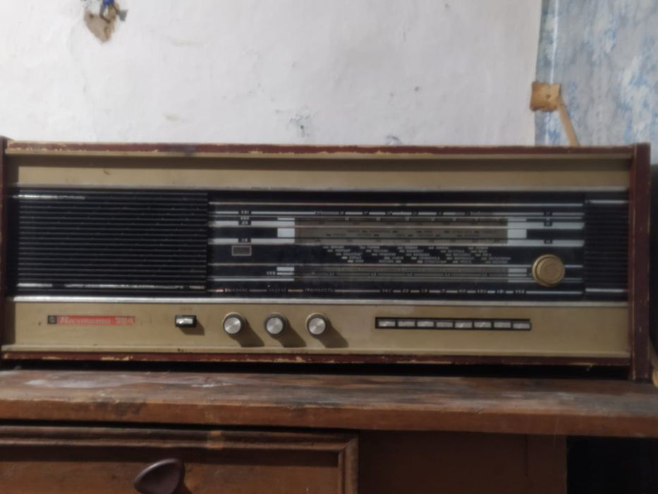 Продам радио старого образца