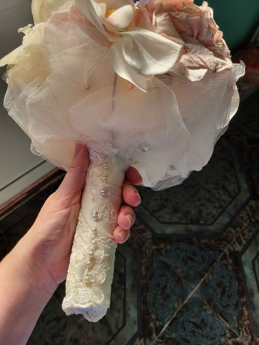 Flori de hartie, cu ornamente