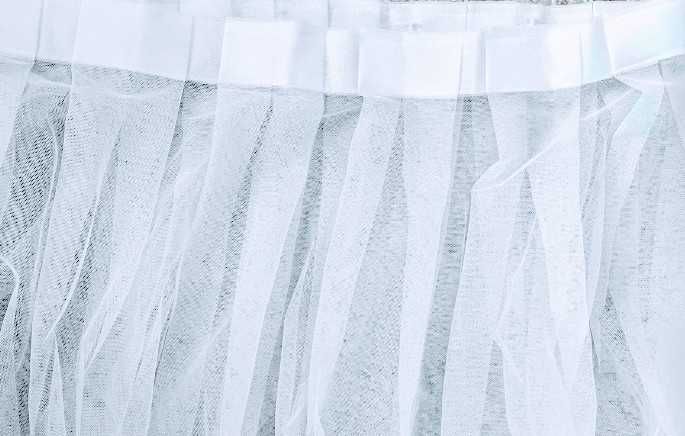 Ефирна тюл завеса в бял цвят