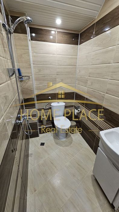 ДВУСТАЕН апартамент под наем - Център