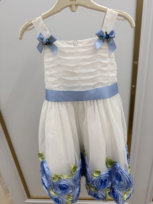 Нарядное платье для девочки