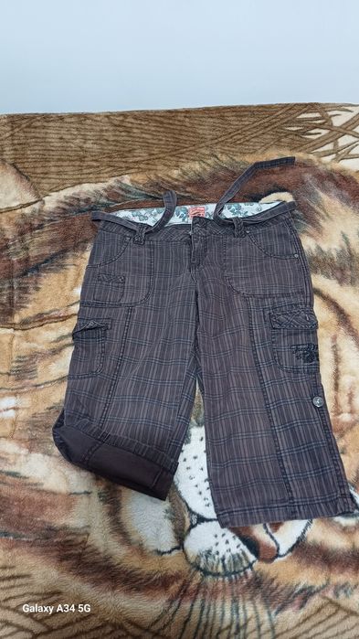 Pantaloni 1/3(trei sfertuti)- dama