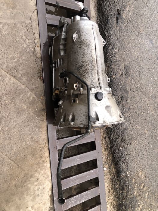 w210 дверь лев Решётка радиатора