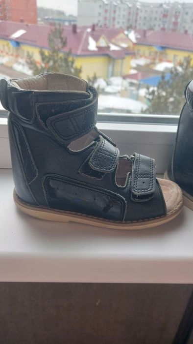 Продам ортопедические сандали