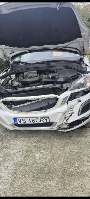 Volvo xc 60 accidentat