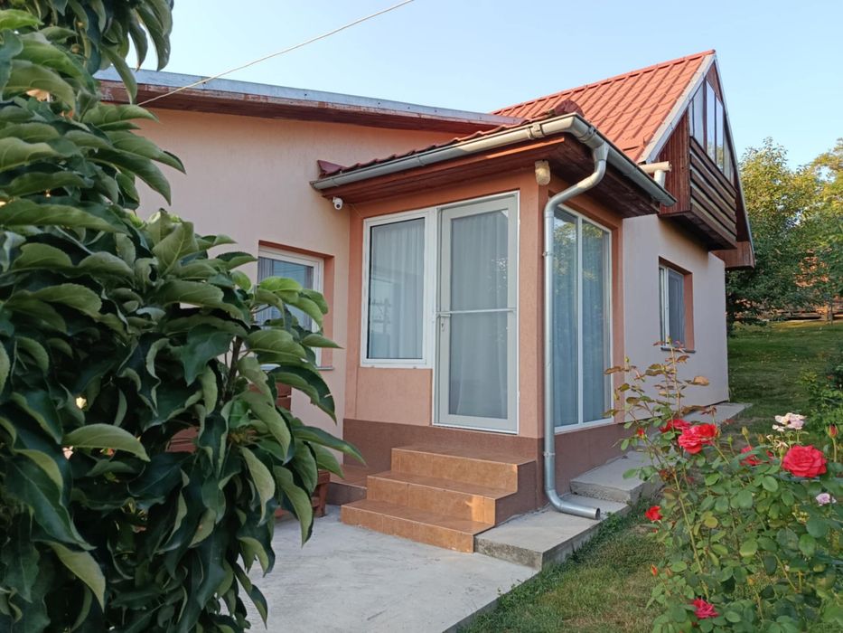 Casa de vanzare in com. Camarasu