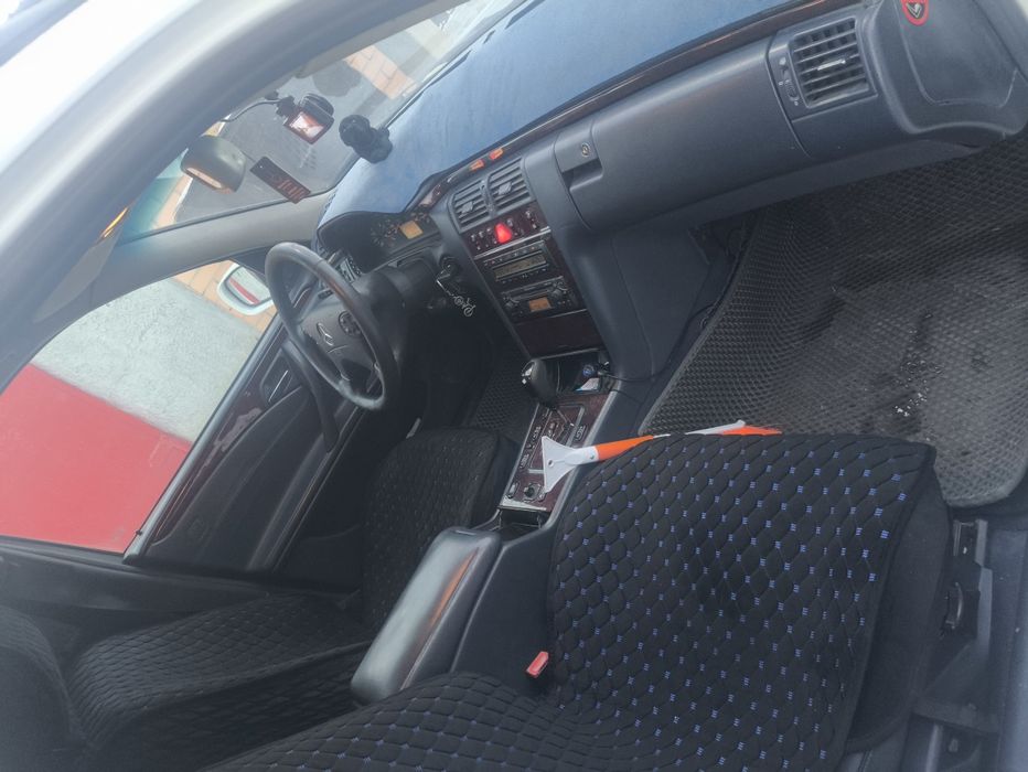 Mercedes е 320 универсал
