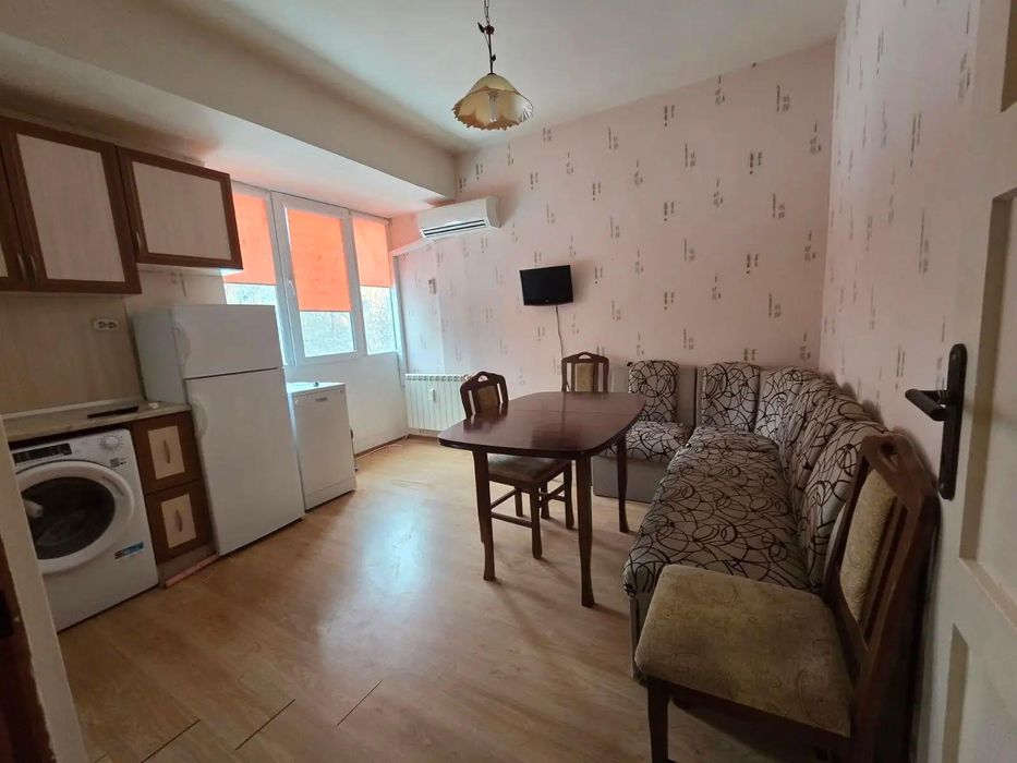 Дава се под наем Двустаен апартамент в София, Лагера - 70 кв.м за 648.21 € - Снимка #1