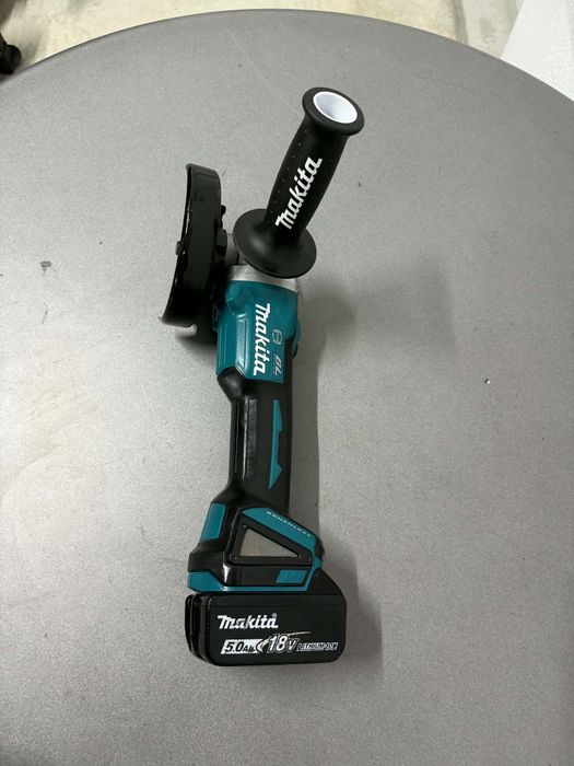 Безчетков ъглошлайф Makita 18волта