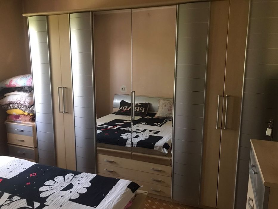 Продаётся спальный гарнитур