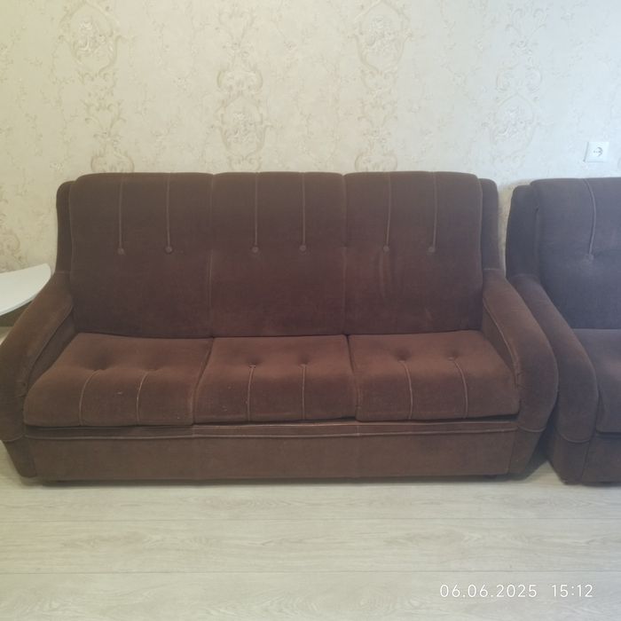 Диван и два кресла