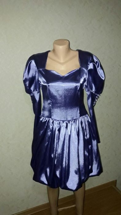 Платье фиолетового цвета