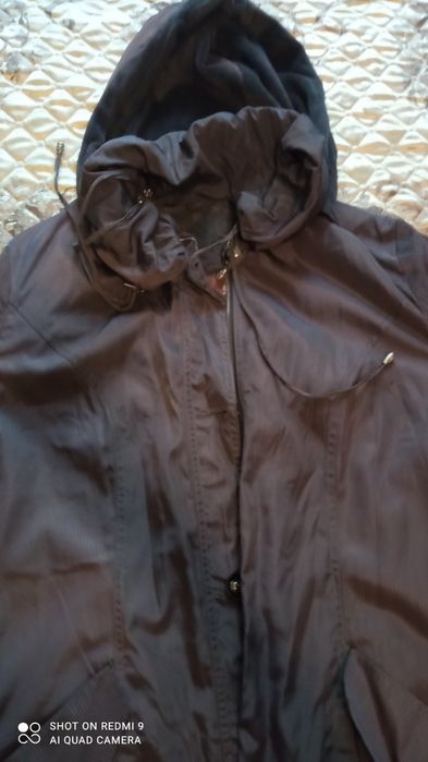 Женская куртка почти новая