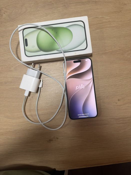 iphone 15 plus  :Green