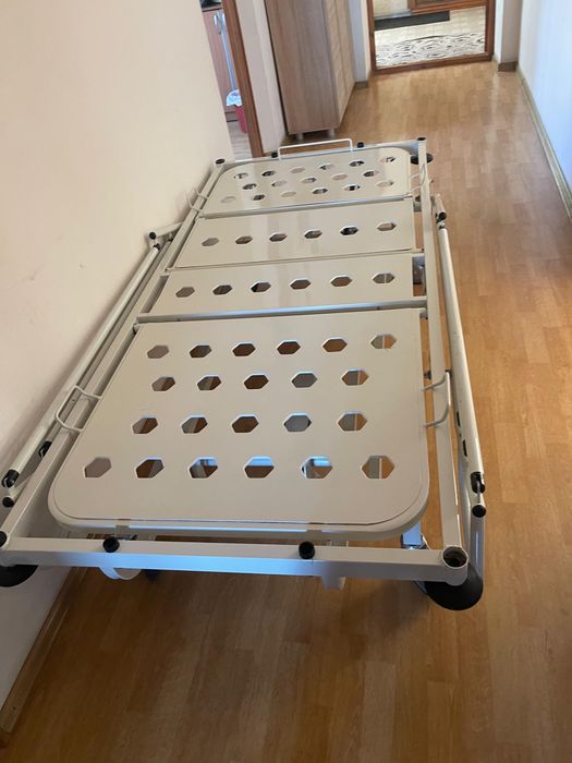 Кровать медицинская