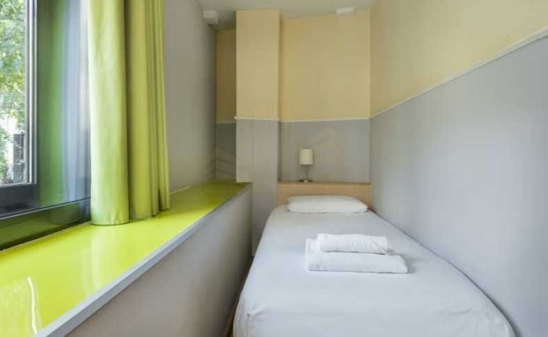 Дава се под наем Тристаен апартамент в Пловдив, Център - 74 кв.м за 204 € - Снимка #2