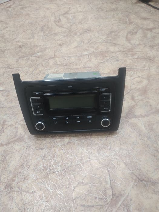 Фольксваген Поло магнитола