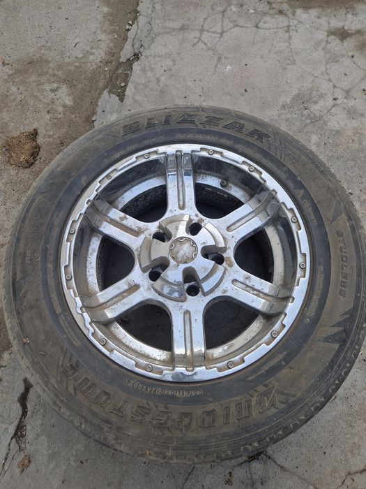 Продам диск с резиной