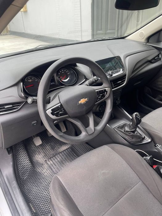 Chevrolet Onix 2024 — 3