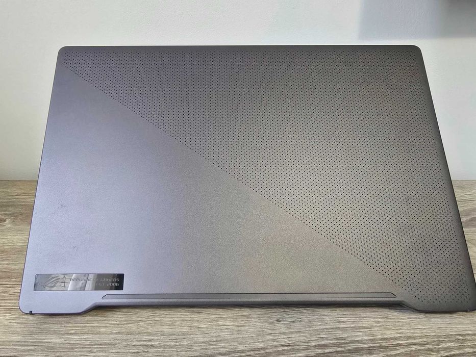 Лаптоп ASUS ROG Zephyrus G14 Ryzen 9 4900HS RTX2060 6GB 32GB 1TB SSD