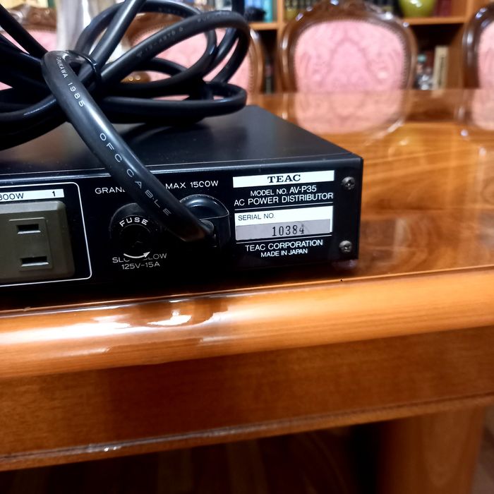 Сетевой фильтр Teac AV-P35