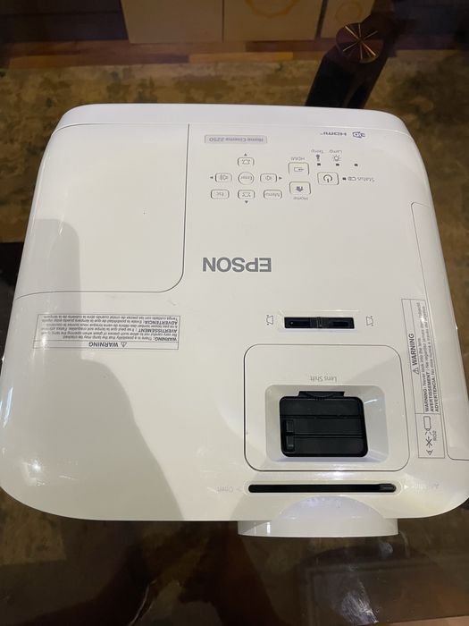 Продаётся Проектор EPSON