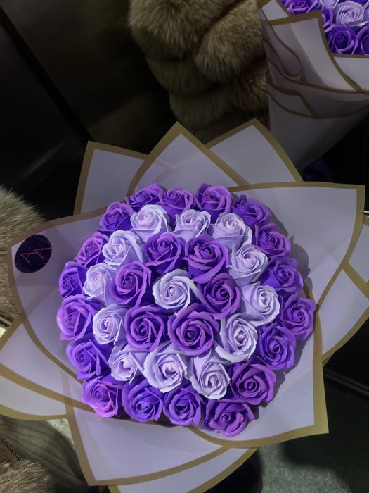 Buchet trandafiri sapun cu model/ initiala/ biletel personalizat