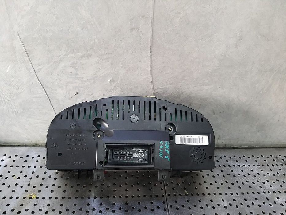 Ceasuri bord diesel vw golf 5 1k 1k0920851b