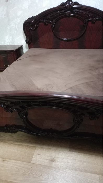 Спальний гарнитур