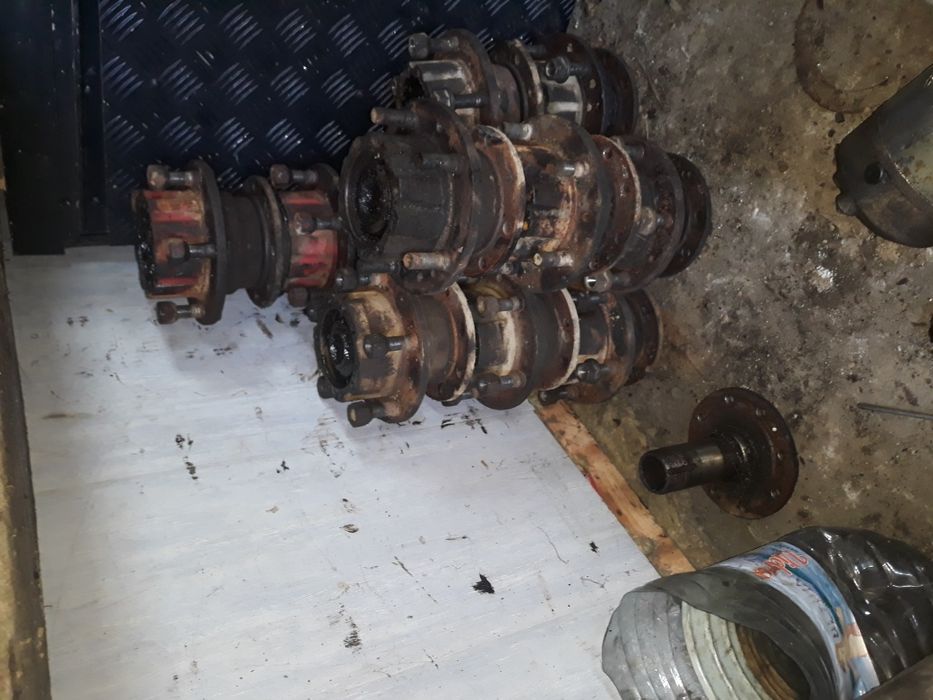 Butuci aro căruțe remorci.