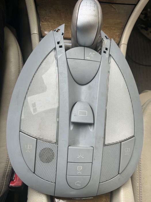 Плафон за w211 ka