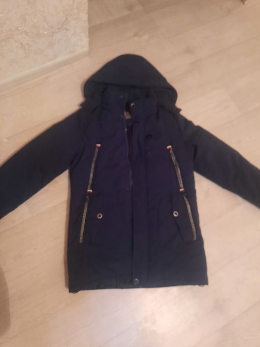 Продам 2 куртки по 6000