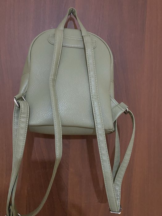 Рюкзак  продам  недорого .