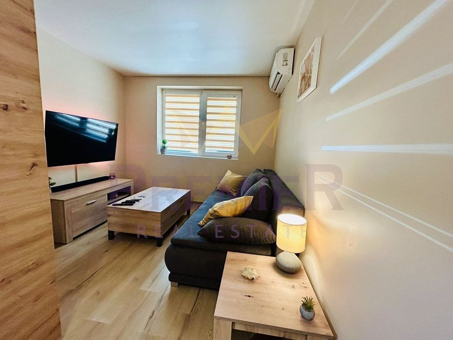 Продава се Двустаен апартамент в Варна, Център - 50 кв.м за 1700 €/кв.м - Снимка #11