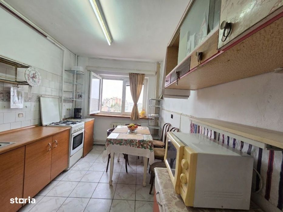 Apartament cu 4 camere, etaj 5/8, zona Micalaca