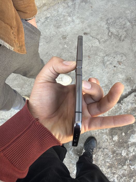 Galaxy Z flip4 srochno sotiladi