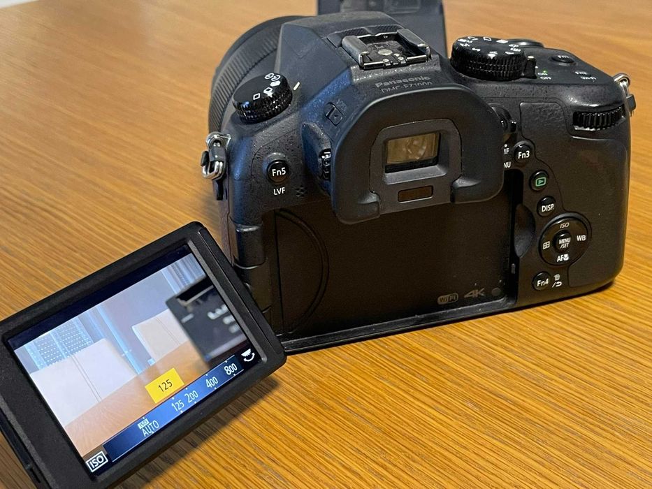 Продава Panasonic FZ1000 фотоапарат 4К видео
