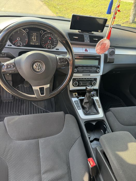 VOLKSWAGEN Passat 2010 — imagine 3