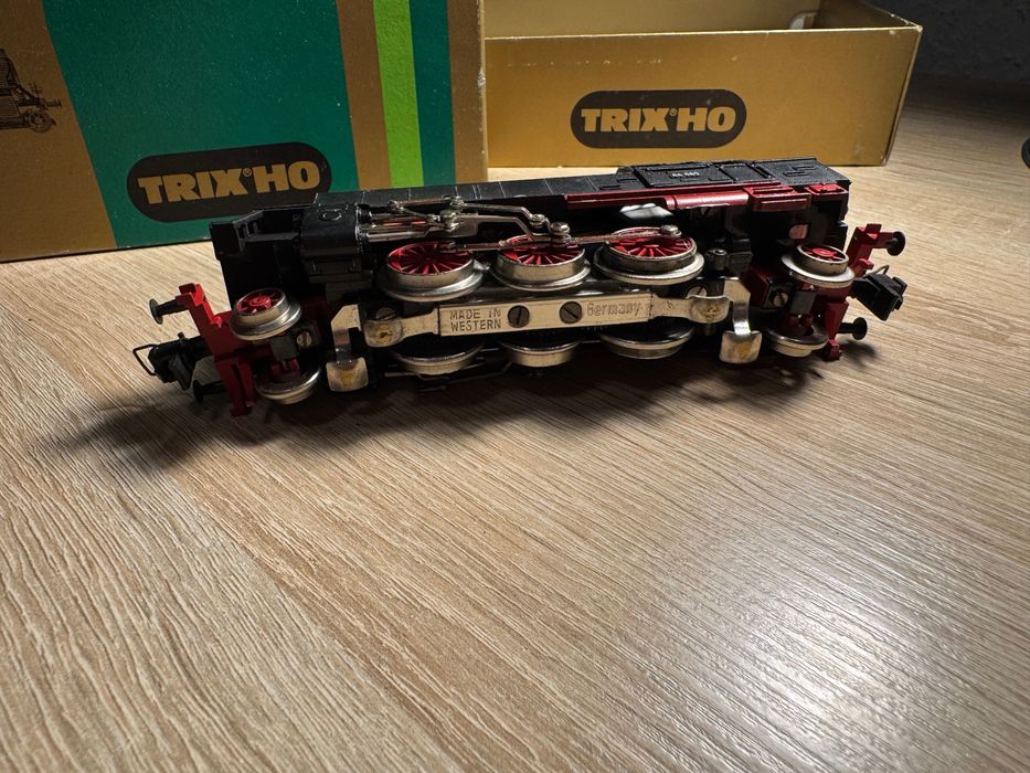 Locomotiva cu abur Trix Express BR64 089 H0